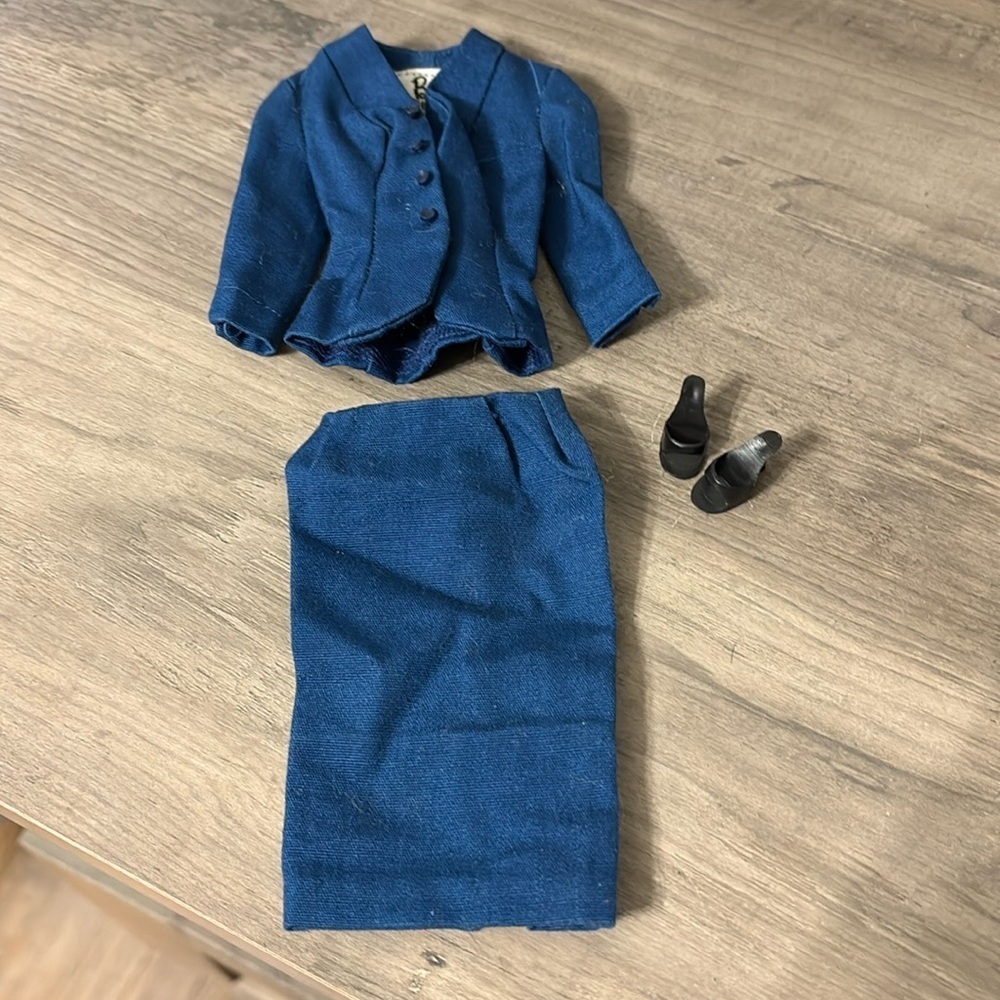 VINTAGE PRE OWNED BARBIE PILOT JACKET, SKIRT AND BLACK MULE HIGH HEELS JAPAN